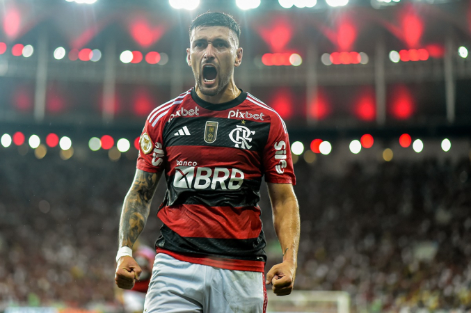 Flamengo encara o Atlético-MG de olho na liderança do Brasileirão - Headline News, edição das 17h