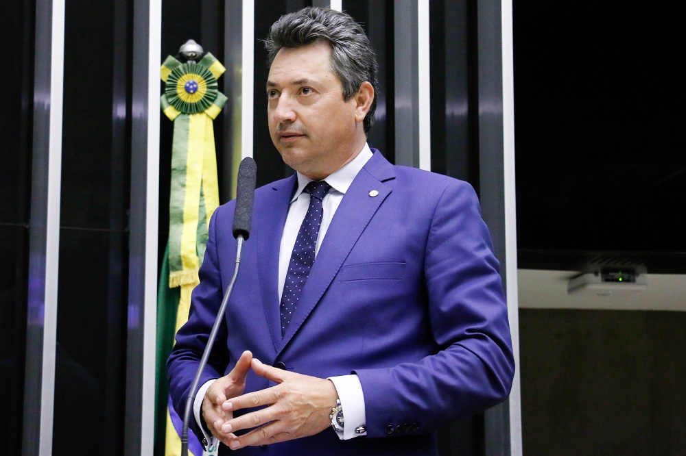 Proibição de carbendazim pela Anvisa pode levar a aumento de 10% para o consumidor, diz Sérgio Souza